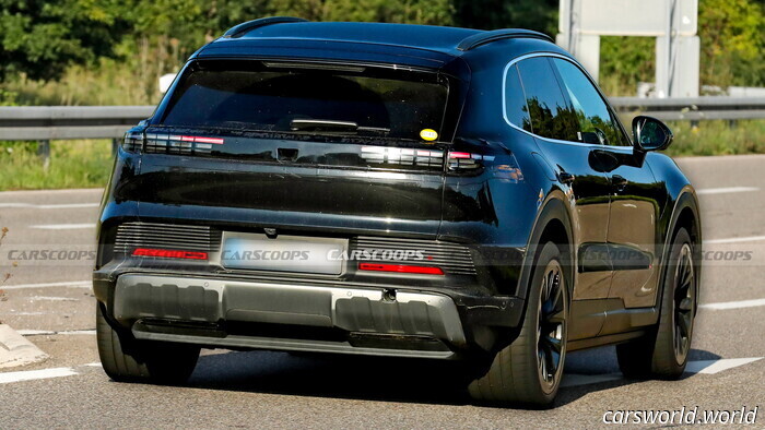 El SUV más potente de Porsche podría ser el más polémico hasta ahora | Carscoops